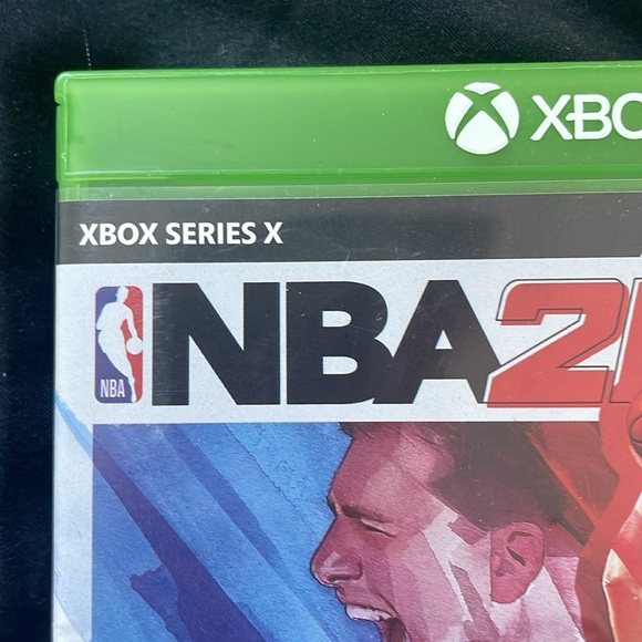 NBA 2k22 Xbox Series X version - Picture 2 of 6